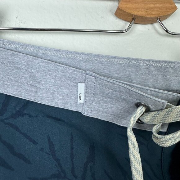 Vuori Women's Sea Bound Board Shorts XL Floating Palm Summer Swim Vacation Trave - Picture 4 of 11